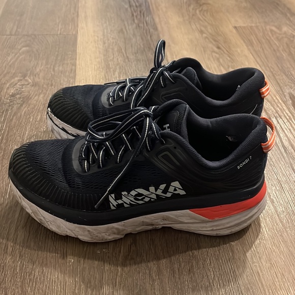 Hokas, Bondi 7. Decent condition! Great for running. - Picture 3 of 4